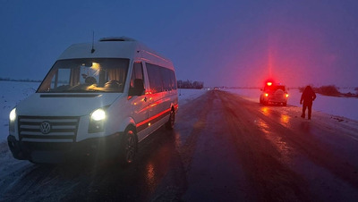 Два пассажира получили травмы после опрокидывания микроавтобуса в Ставропольском крае