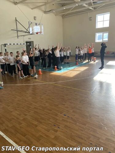 МБОУ СОШ №20 в начальной школе прошли спортивные соревнования Броня крепка и танки наши быстры