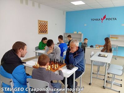 При поддержке «Единой России» в Кировском округе прошёл первый школьный шахматный турнир