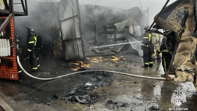 Строительный магазин на улице Доваторцев в Ставрополе мог сгореть из-за «Газели»