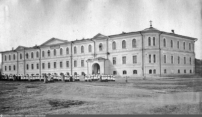 Здание Александровской гимназии