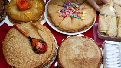 Блины на Масленицу: 78% ставропольцев пекут блины, мясо — любимая начинка