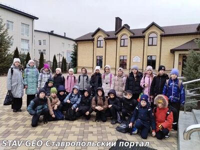 Урок духовности и добра: школьники посетили храм Artemiya