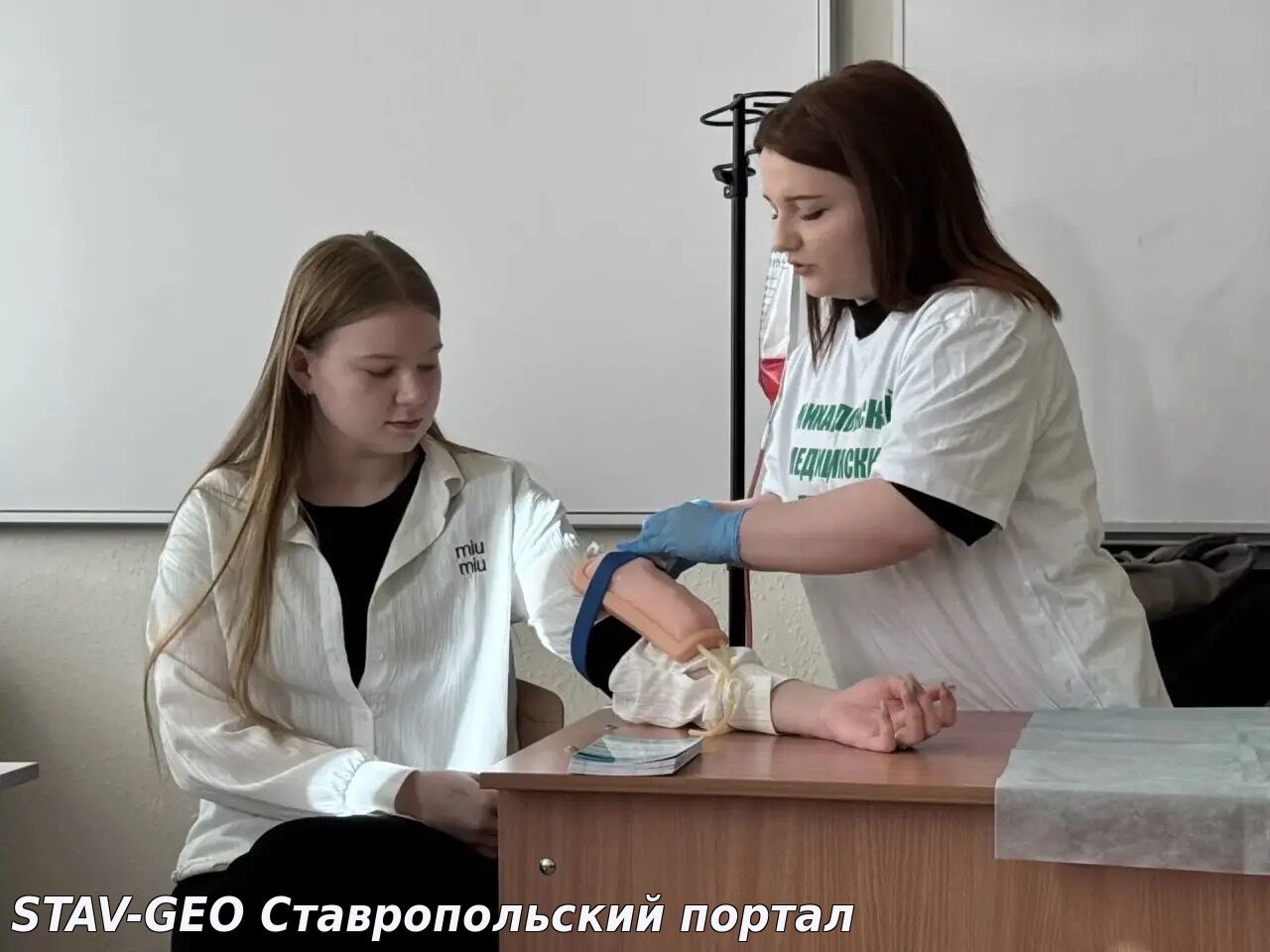 МБОУ СОШ №25 Профориентация в действии: ученики 9-х классов познакомились с профессией медицинской сестры!