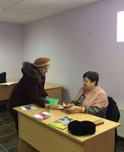 День за днем Сотрудники Управления Пенсионного фонда проконсультировали жителей района «Гармония»