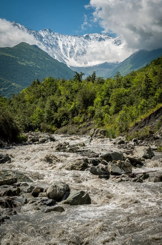 Кармадон: красота, застывшая в камне
