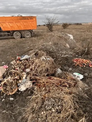 Предгорный округ готовит кладбища к Пасхе: вывезено свыше 400 тонн мусора