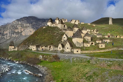 Даргавс — «Город мёртвых» в Северной Осетии