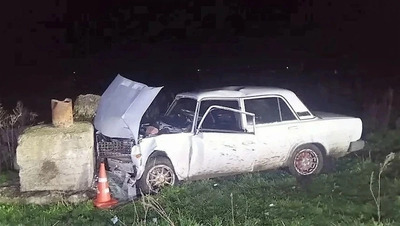 В Предгорном округе 42-летний водитель попал в больницу после съезда в кювет