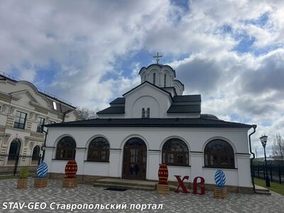 Митрополит Кирилл совершил литургию в храме в Михайловске