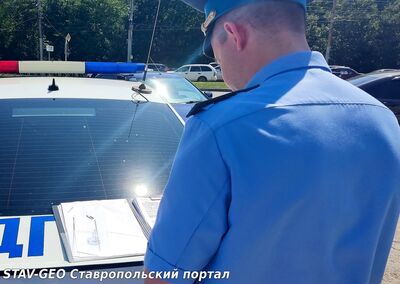 Передачу водительского удостоверения местного жителя в Госавтоинспекцию осуществили судебные приставы Железноводска