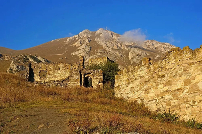 Башенный комплекс Бейни: родовые легенды Кавказа