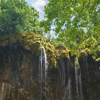 Водопад Царская корона: великолепный каскад из сотен струй