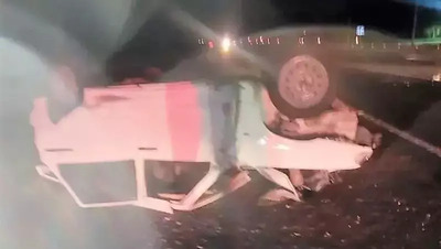В Кочубеевском округе ВАЗ врезался в трактор, пострадали два человека