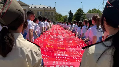«Полотно Памяти» развернули в Будённовске на День Победы