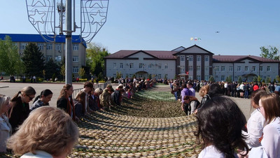 120-метровую маскировочную сеть сплели волонтёры в Кочубеевском округе