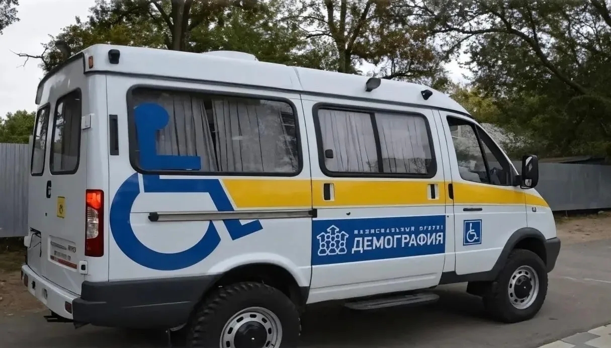 В Арзгирском округе более 70 человек старшего поколения доставили на медосмотры