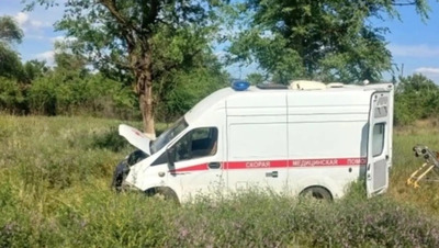 В ДТП с машиной скорой помощи пострадали две пассажирки из Петровского округа