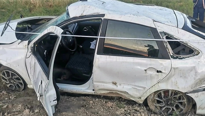 В Левокумском округе «Гранта» съехала в кювет после крутого виража