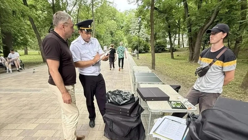 В Курортном парке Ессентуков впервые изъяли несанкционированный товар