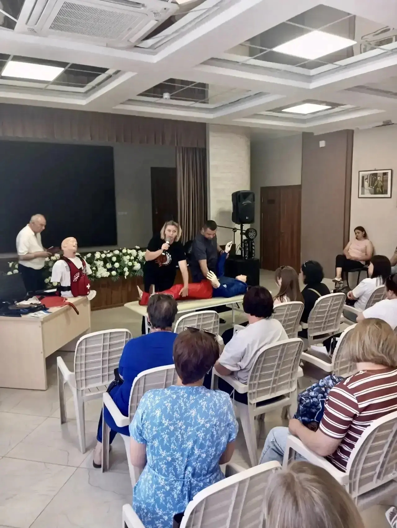 Специалисты краевой «Школы медицины катастроф» провели обучение представителей трудовых коллективов Апанасенковского округа