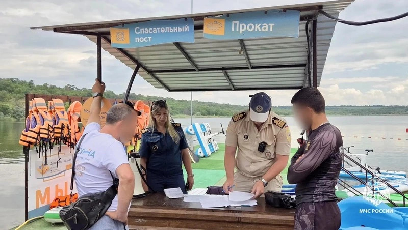 В Шпаковском округе на пруду Казинке оштрафовали водителя-бесправника