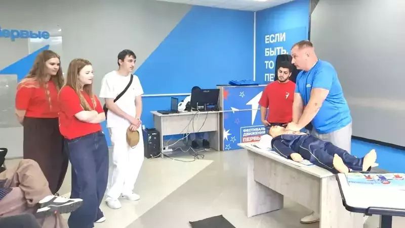 VR-очки и робот помогли познакомить юных ставропольцев с профессией энергетика