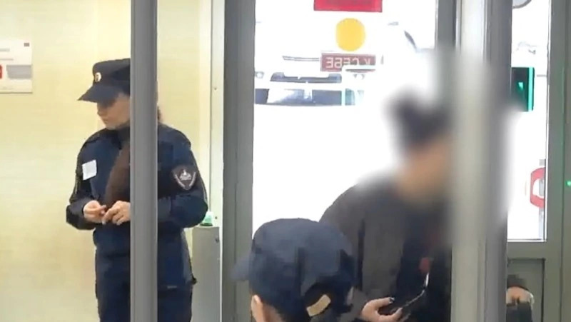 Уголовное дело возбудили в отношении кисловодчанки, ударившей работницу вокзала
