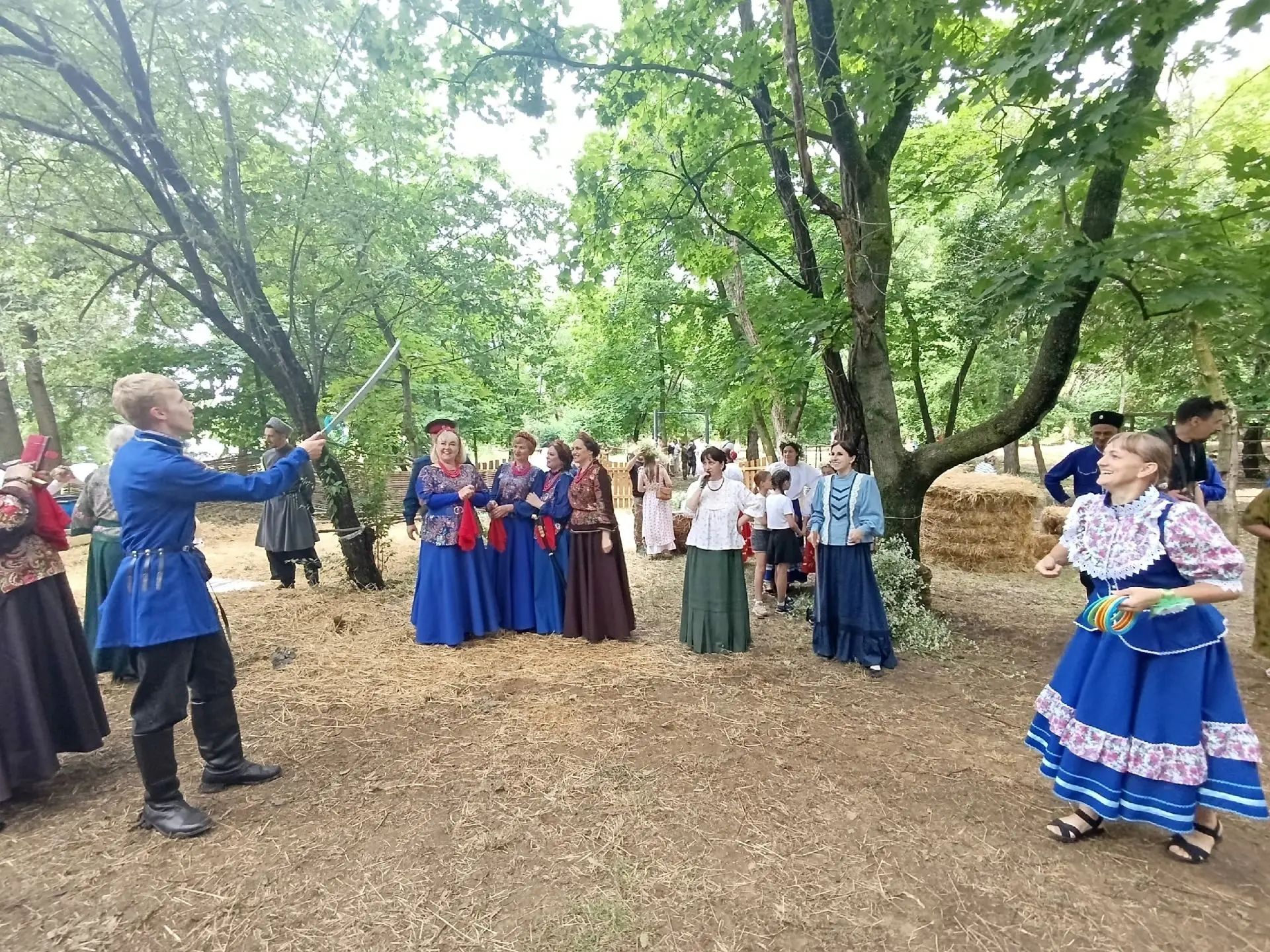 Село Сенгилеевское вновь стало местом притяжения для казачьих семей, которые собрались на IX Краевой фестиваль