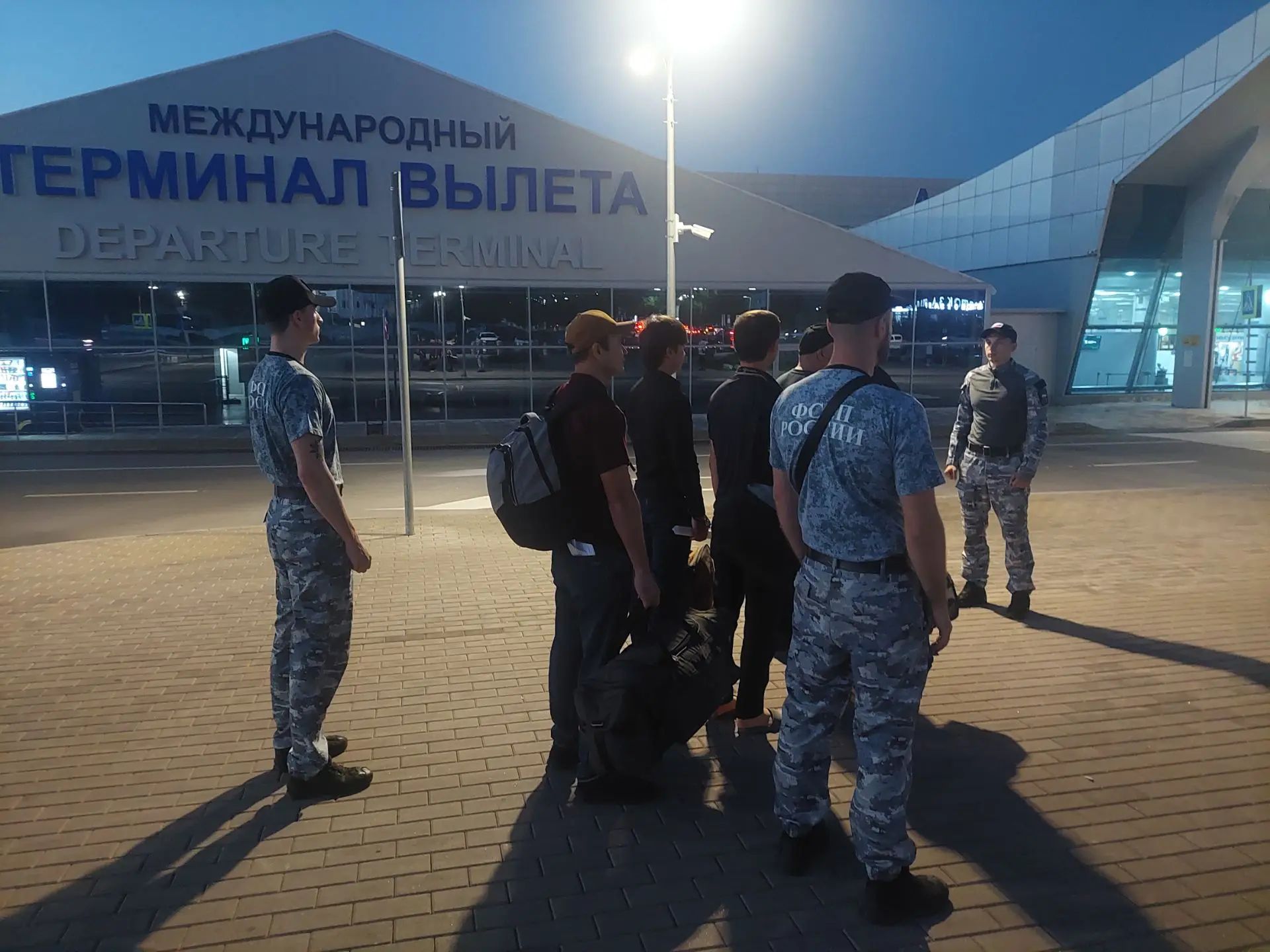 Ставропольские судебные приставы выдворили иностранцев, находящихся незаконно в России
