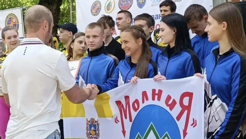 20 юных ставропольских спасателей участвуют в межрегиональных состязаниях в КЧР