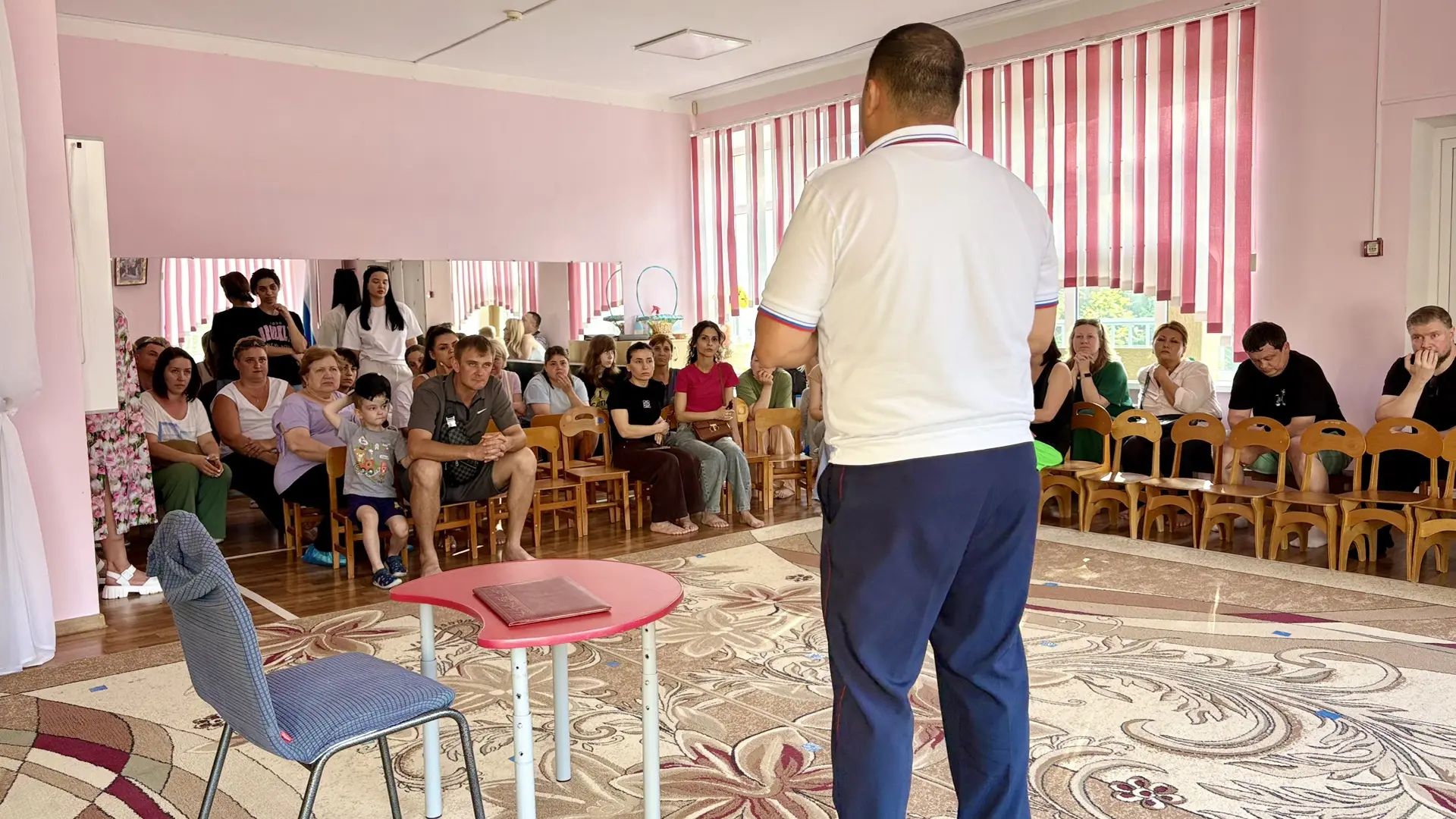 В Минераловодском округе в детсаду №11 напомнили о правилах перевозки детей