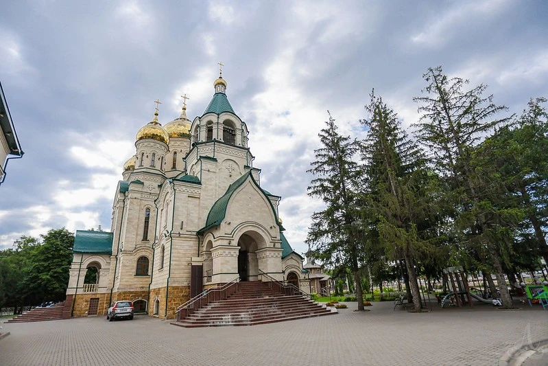 Ставрополь: митрополит Кирилл возглавил Литургию в день Сергия Радонежского