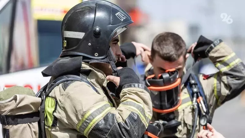 В промзоне под Ставрополем детонируют горючие материалы после налёта БПЛА