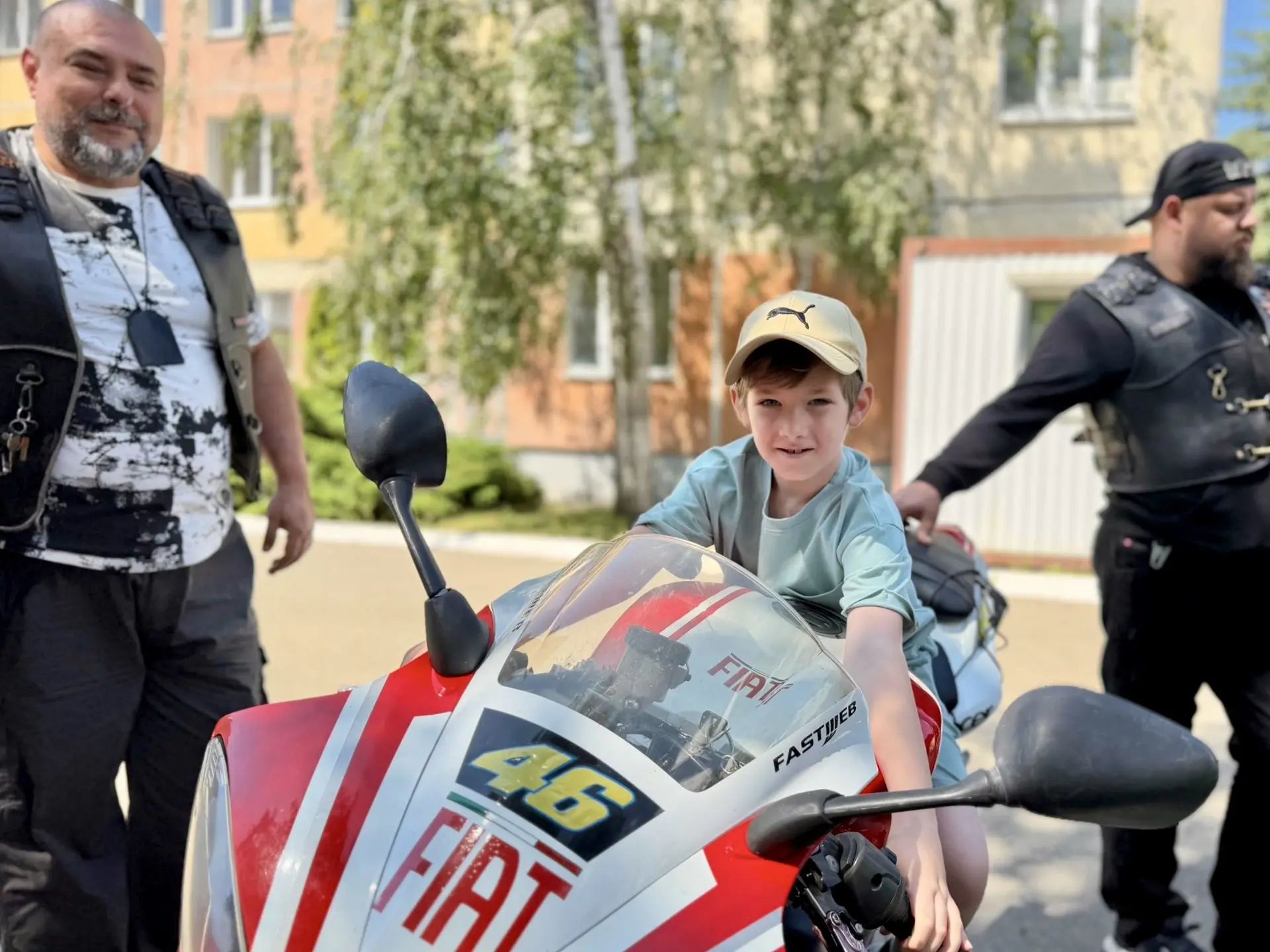 Пятигорск: «Ночные волки» провели уроки безопасности в лагерях