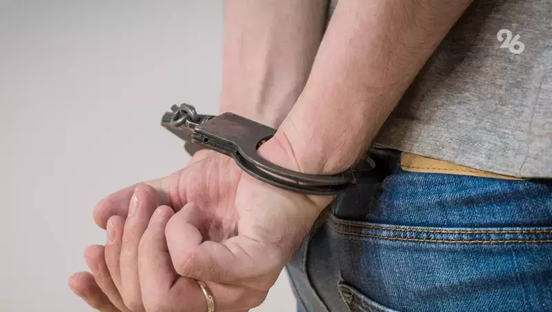Суд Изобильного отправил в колонию мужчину, вытолкнувшего женщину с балкона