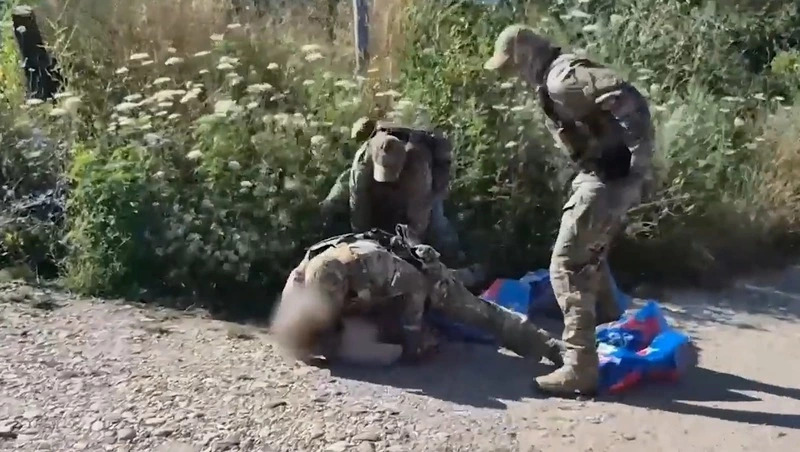 ФСБ опубликовала видео задержания мужчины, готовившего теракт в Пятигорске