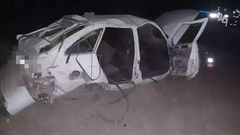 Подросток и двое взрослых пострадали при опрокидывании авто в Степновском округе