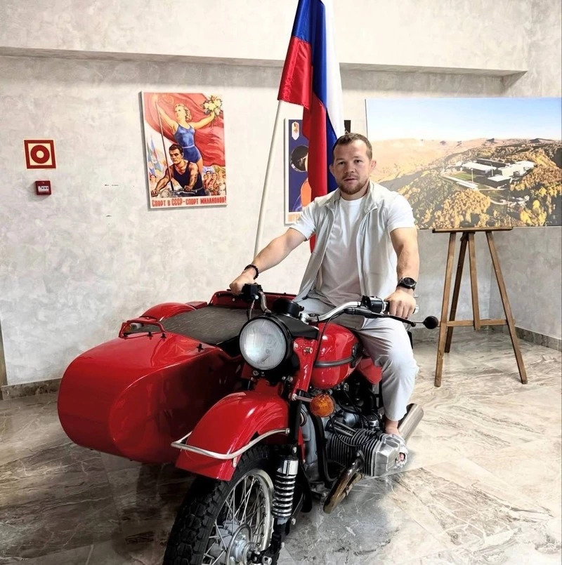 Боец Пётр Ян проводит сбор в Кисловодске перед защитой титула UFC