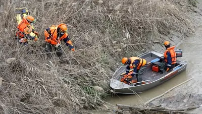 Сапбордистку, которую унесло от берега, спасли на Новотроицком водохранилище