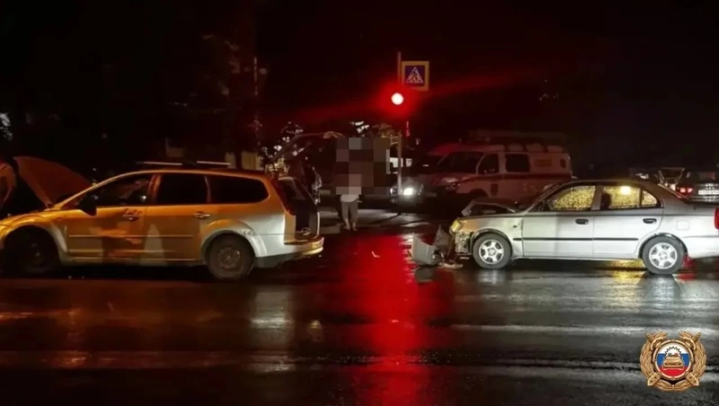 Два пассажира пострадали при столкновении автомобилей в Ставрополе