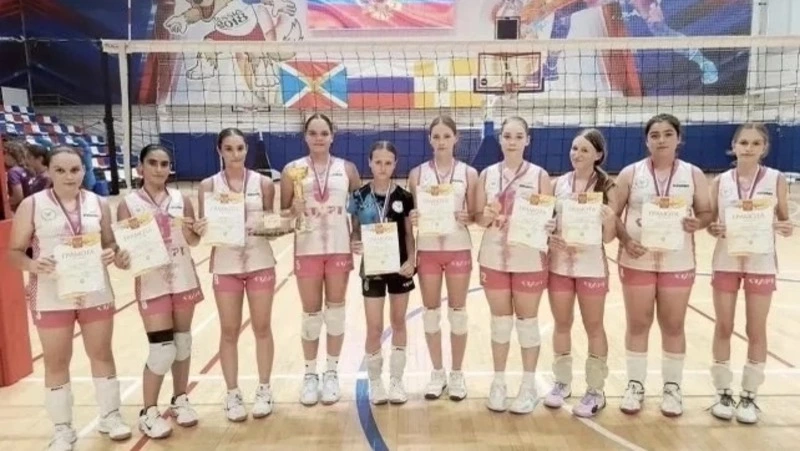 Волейболистки из Кисловодска забрали золото первого турнира сезона