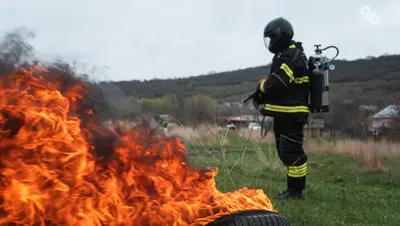 В Шпаковском округе ландшафтный пожар уничтожил машину и 20 тыс. кв. м травы