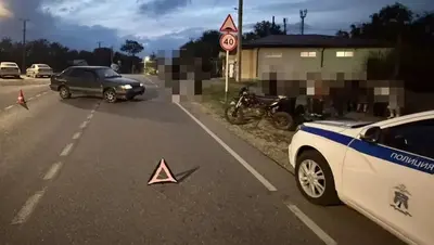 В Кочубеевском округе мотоциклист-бесправник попал в ДТП с легковушкой