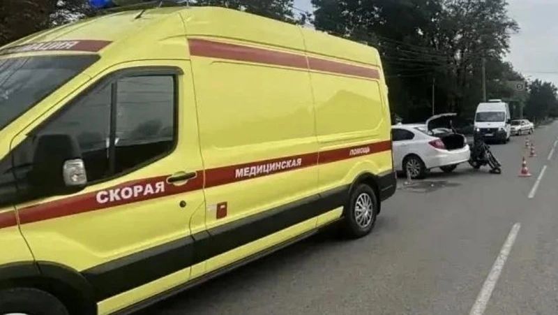 Водитель иномарки сбила мотоциклиста-бесправника в Кочубеевском округе