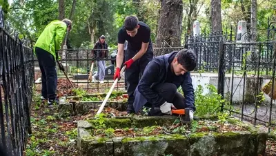 Сезон осенних субботников начинается на Даниловском кладбище Ставрополя