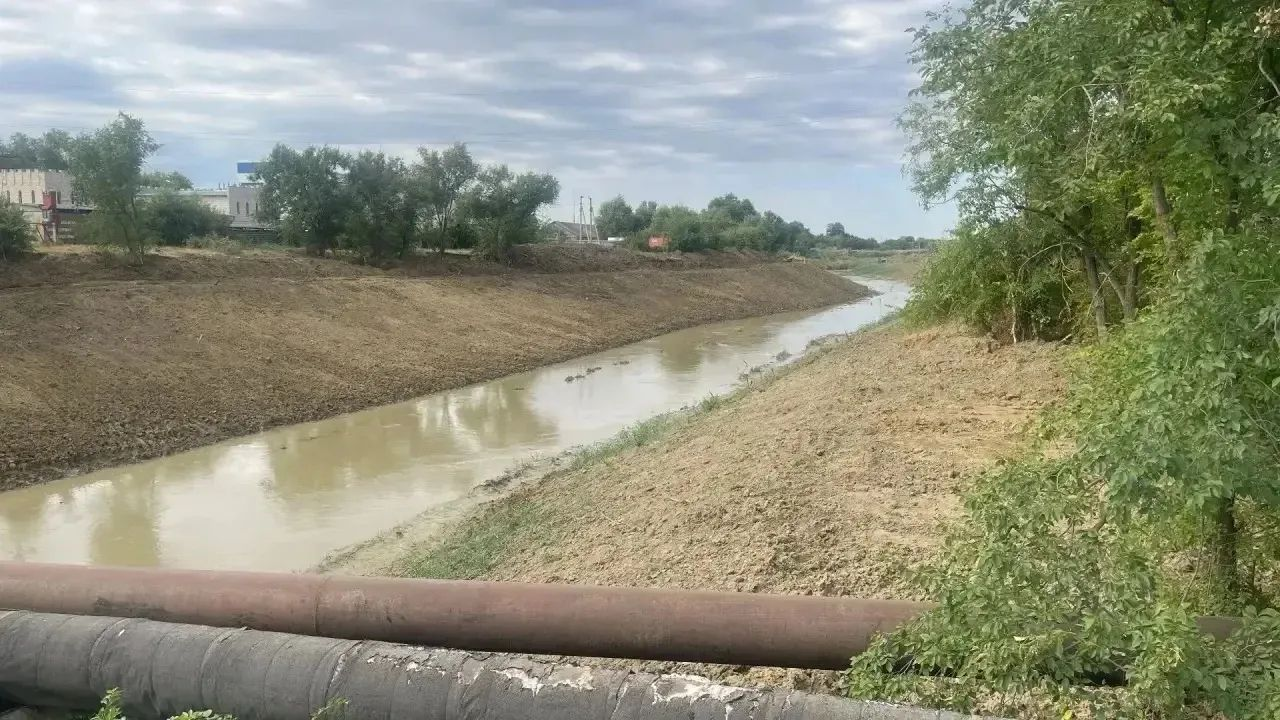 В Светлограде расчистили русло Калауса на 1 км раньше срока