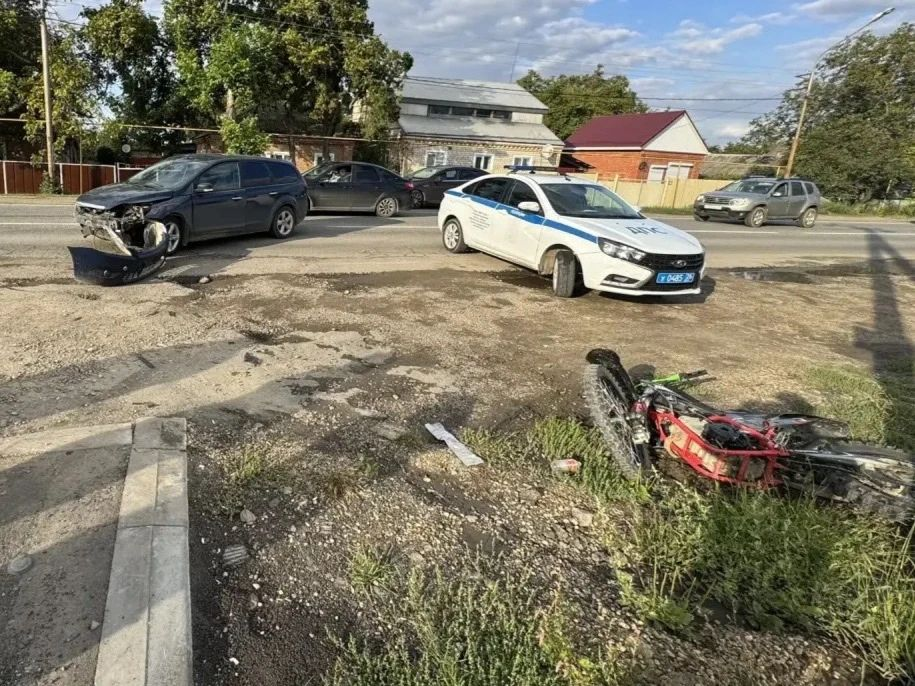 ДТП в Новоалександровске: водитель «ЗУМАХ» госпитализирован после столкновения с «Форд»
