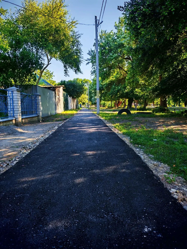 В селе Урожайном (Левокумский округ) отремонтируют тротуар в 2027 году