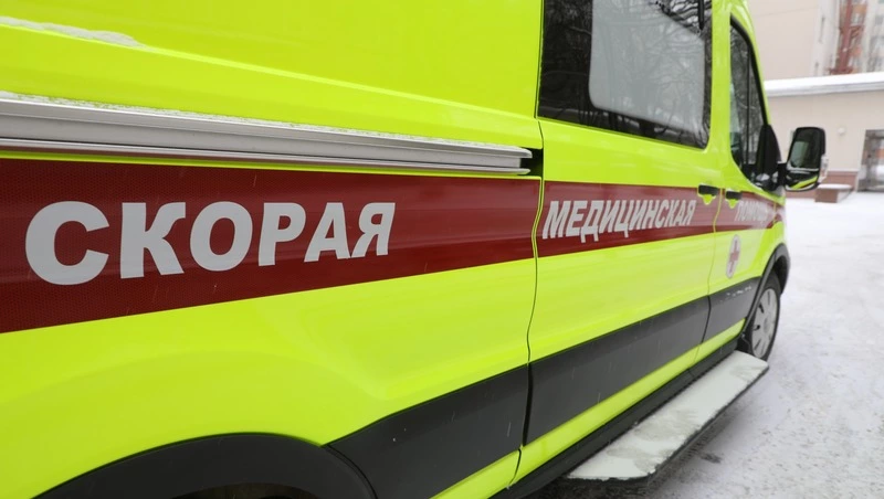 На железнодорожном переезде в Ессентуках электричка сбила человека